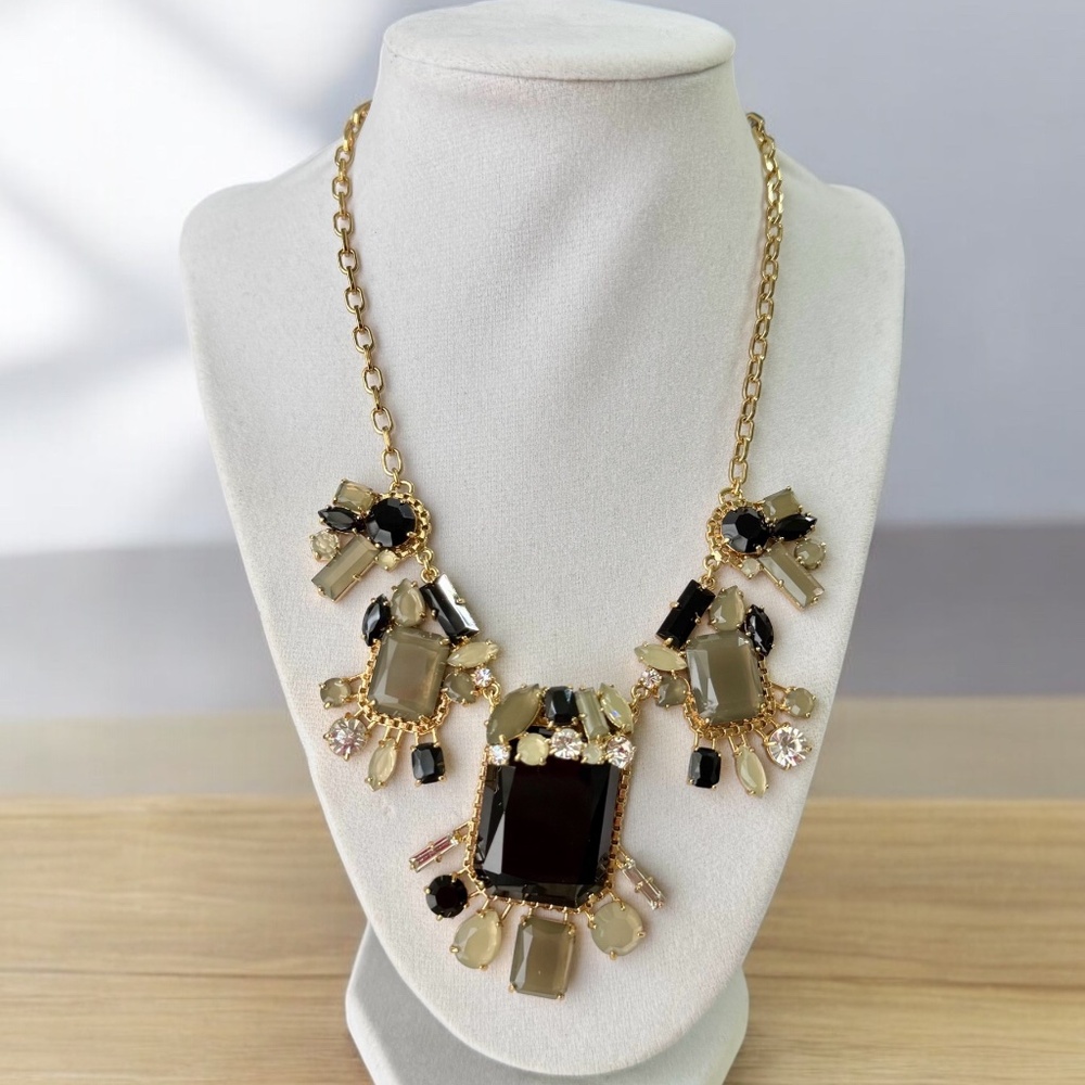 Kate Spade necklace NWT